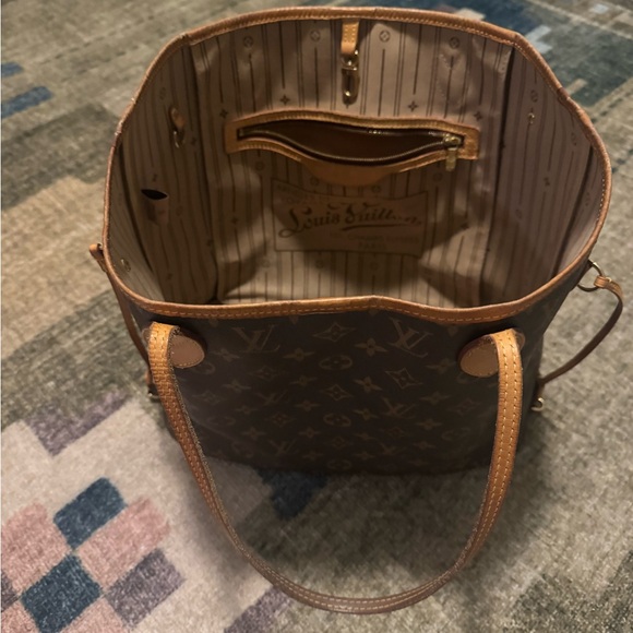 Authentic Louis Vuitton Neverfull MM -well loved - Picture 6 of 6